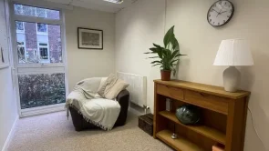 Light, modern and cosy counselling room in Fern